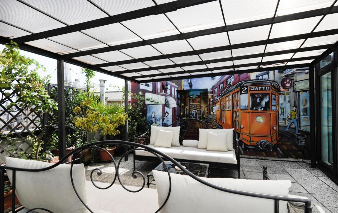 San Lorenzo Building Milan Bilik gambar